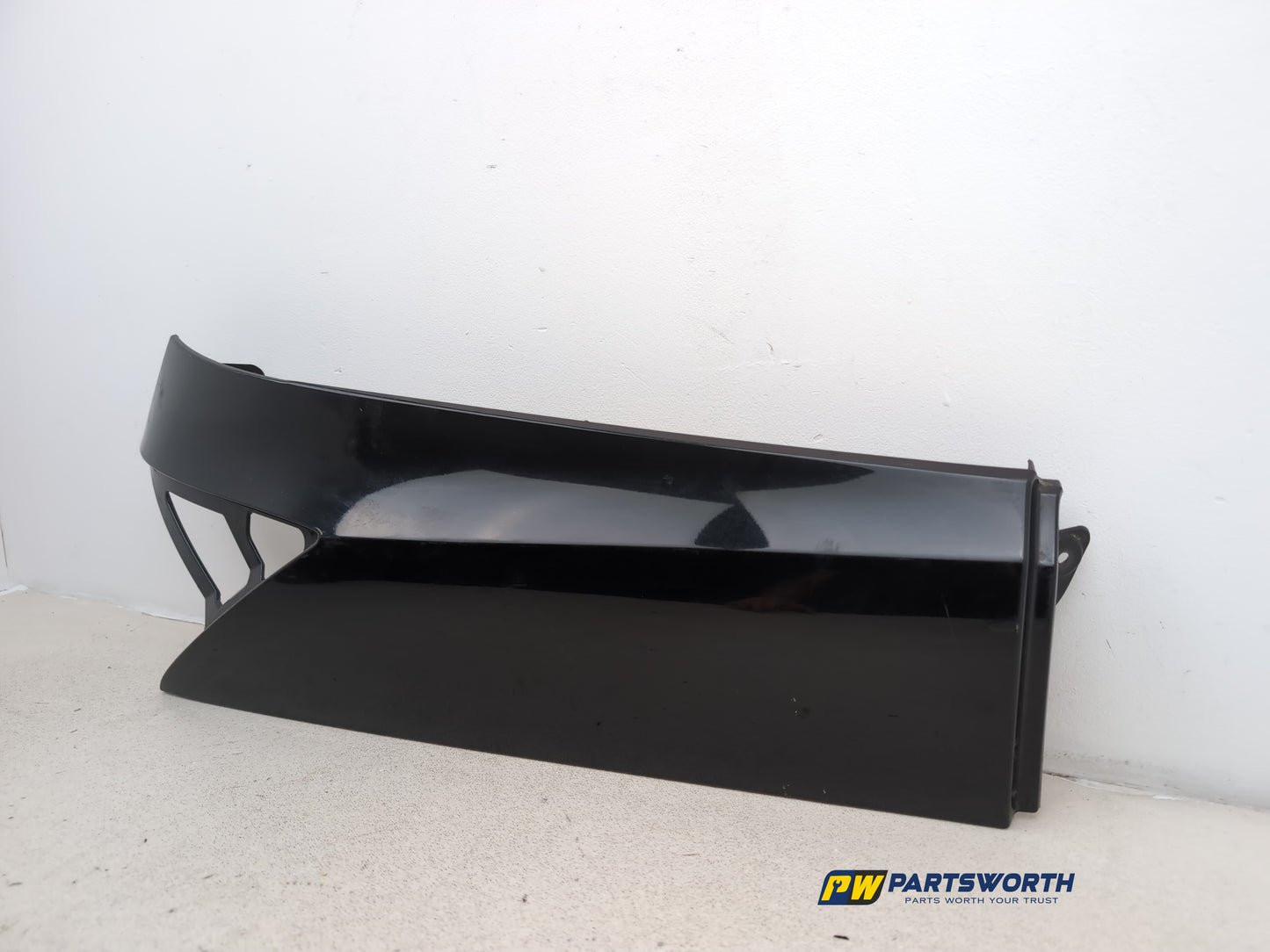 Moulding Quarter Panel RH 2