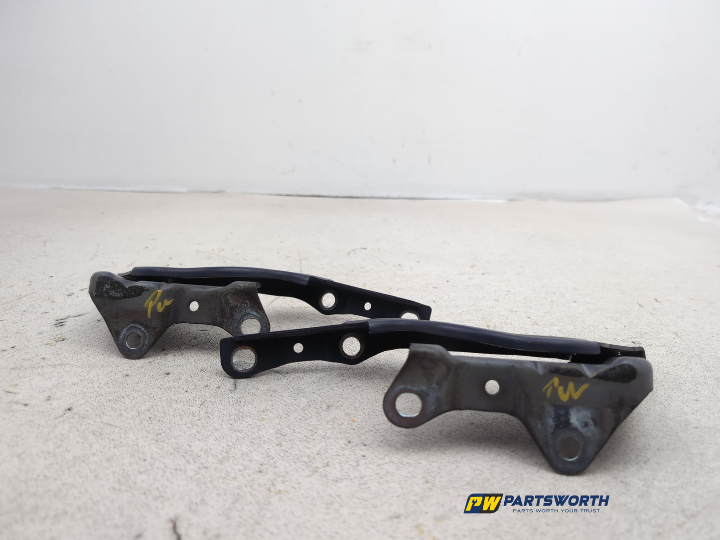 Bonnet Hinges 2