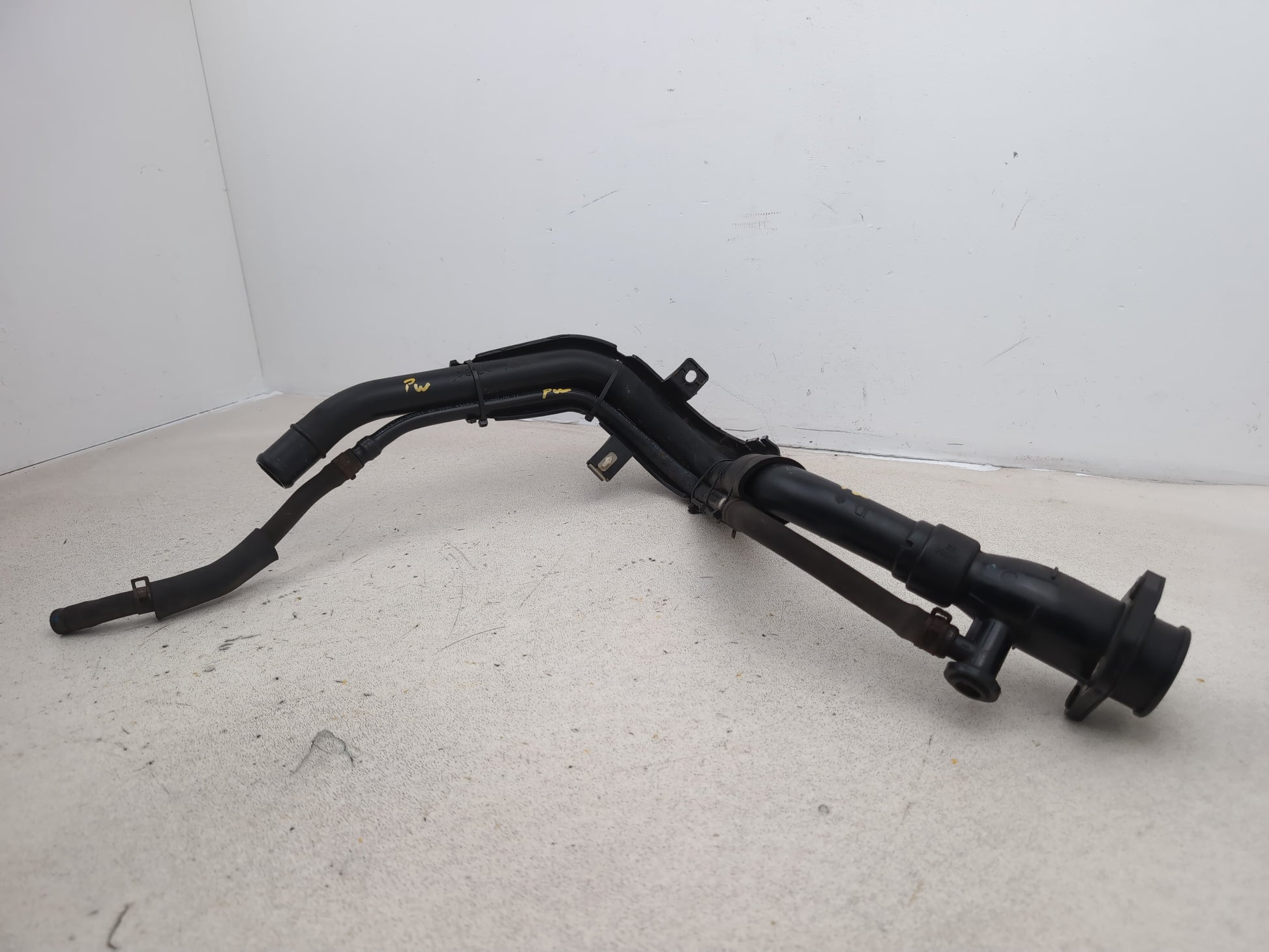 Fuel filler neck 2