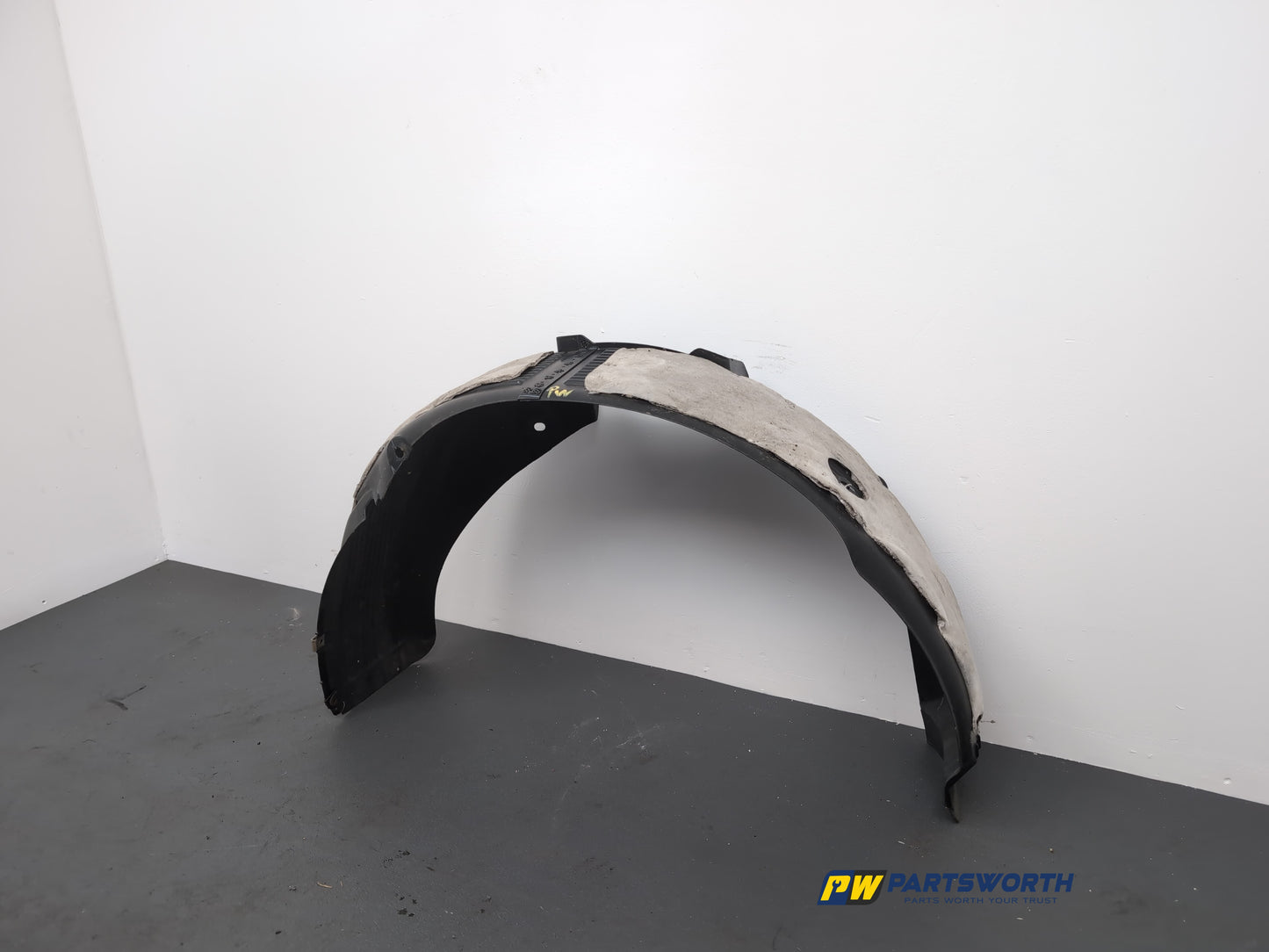 Moulding Wheel Arch Rear RH 2