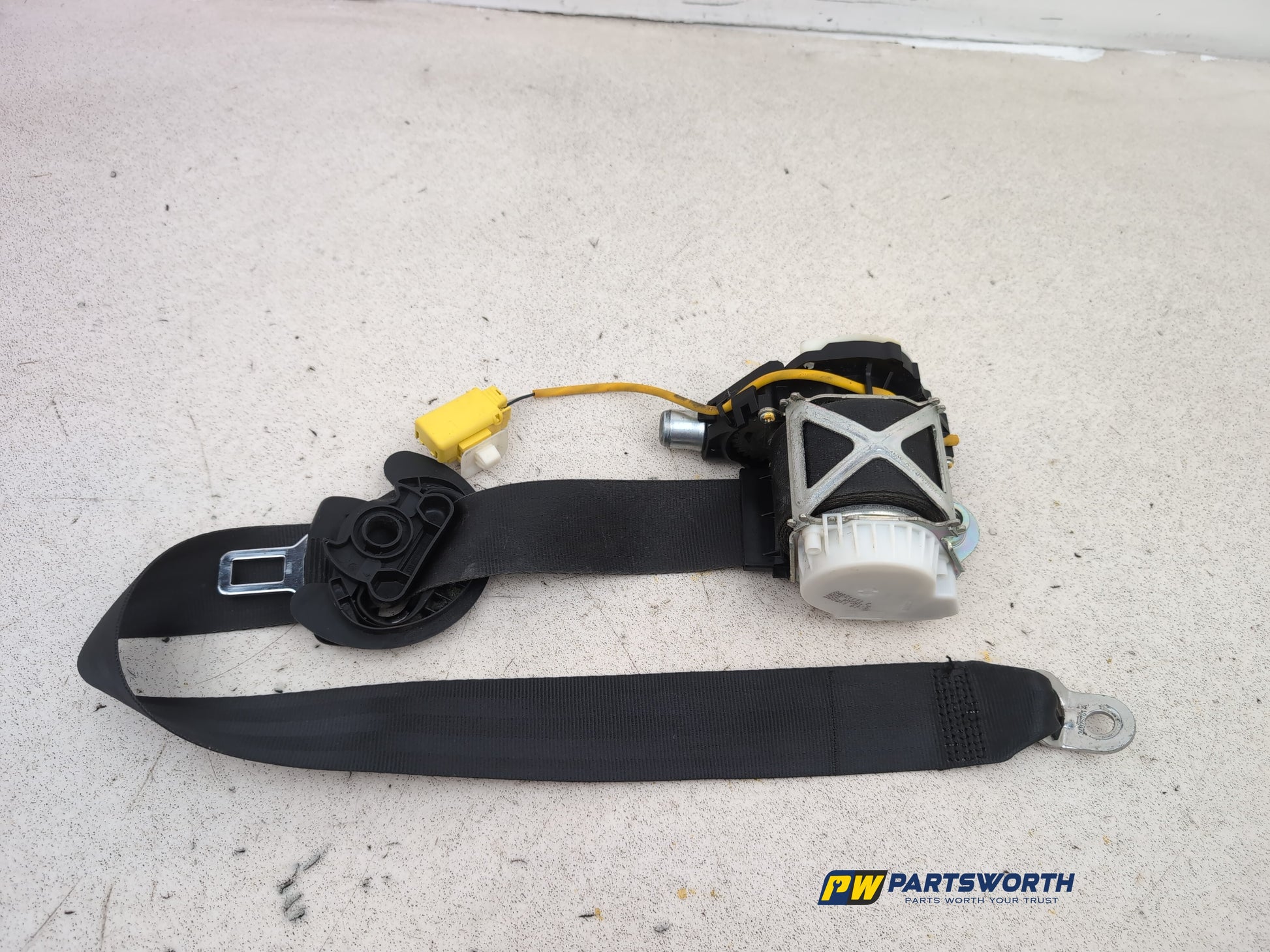 Seat Belt Front RH 2