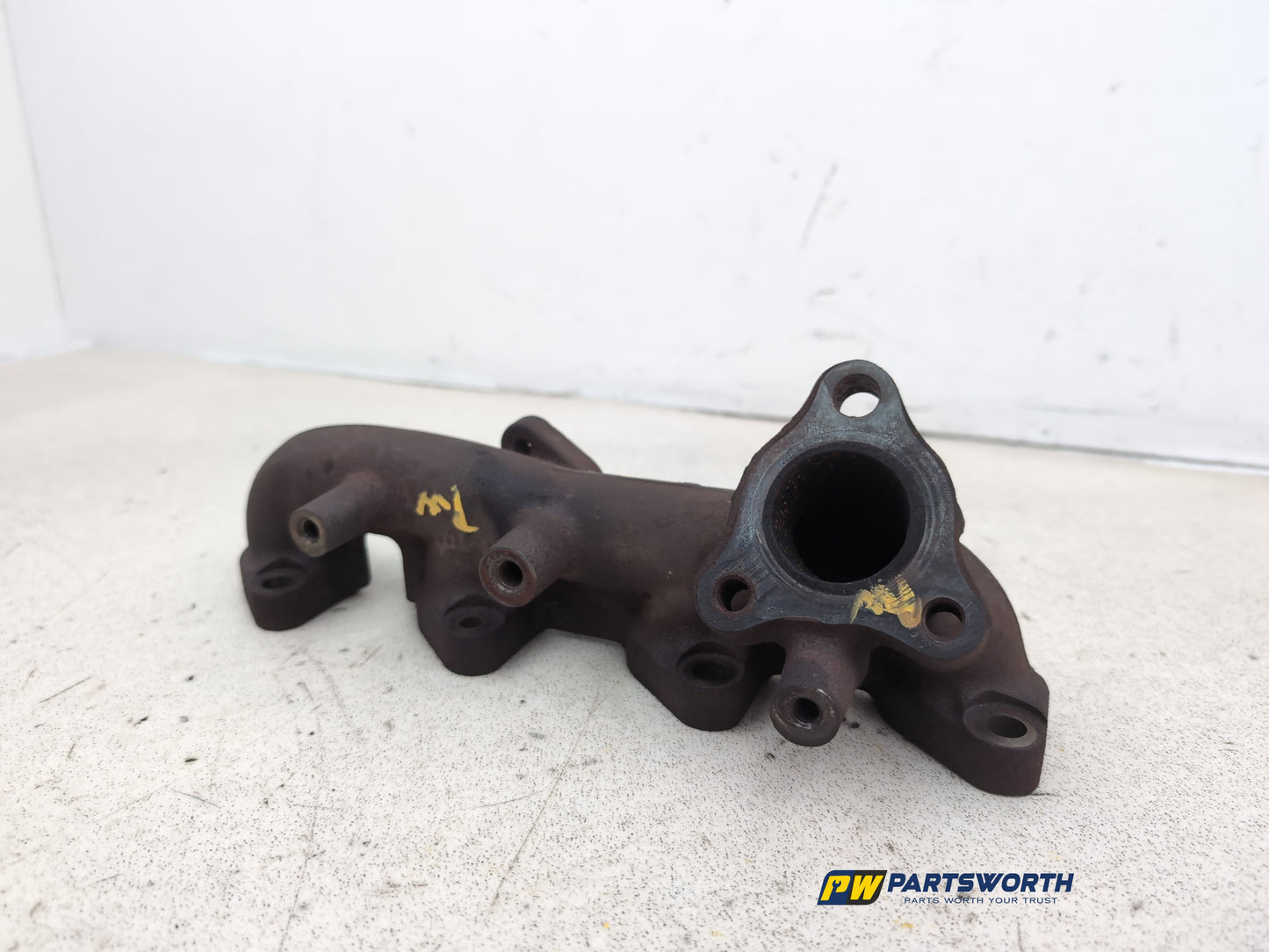 Exhaust Manifold 4