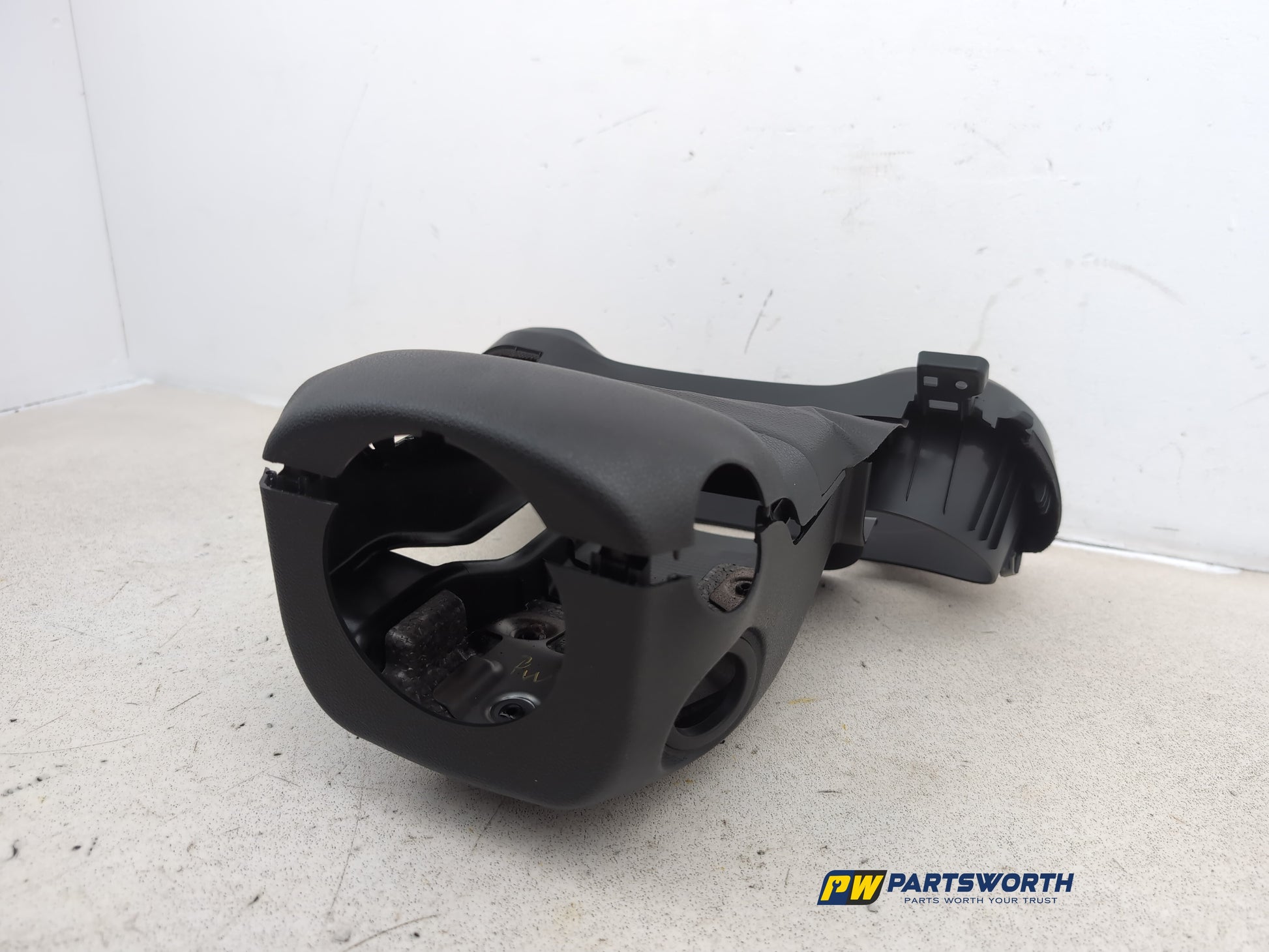 Steering Column Shroud Upper and Lower 3