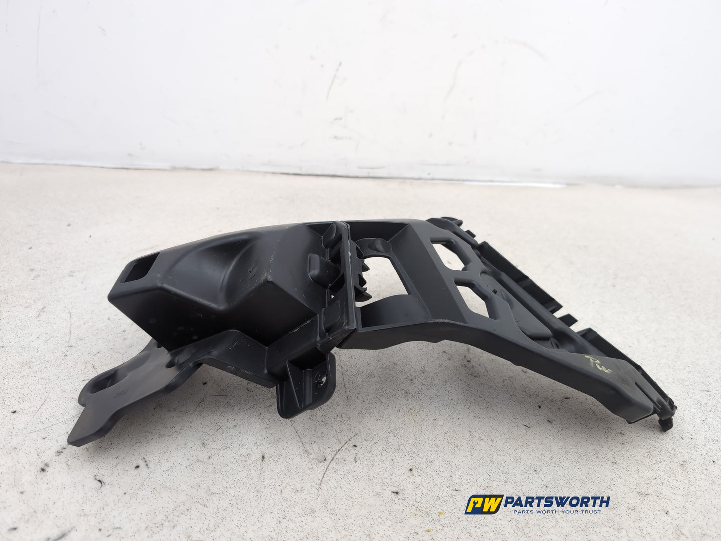 Bumper Rear Bracket RH 4