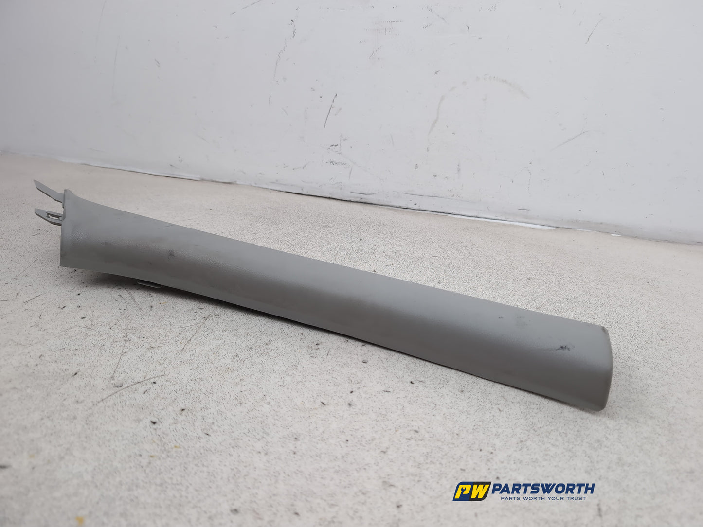 RH A Pillar Trim  3