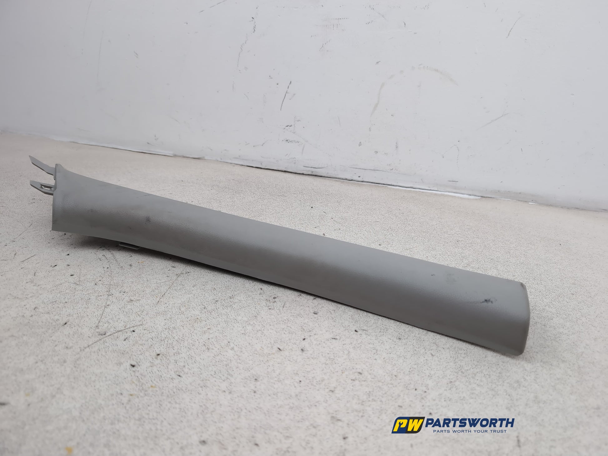 RH A Pillar Trim  3