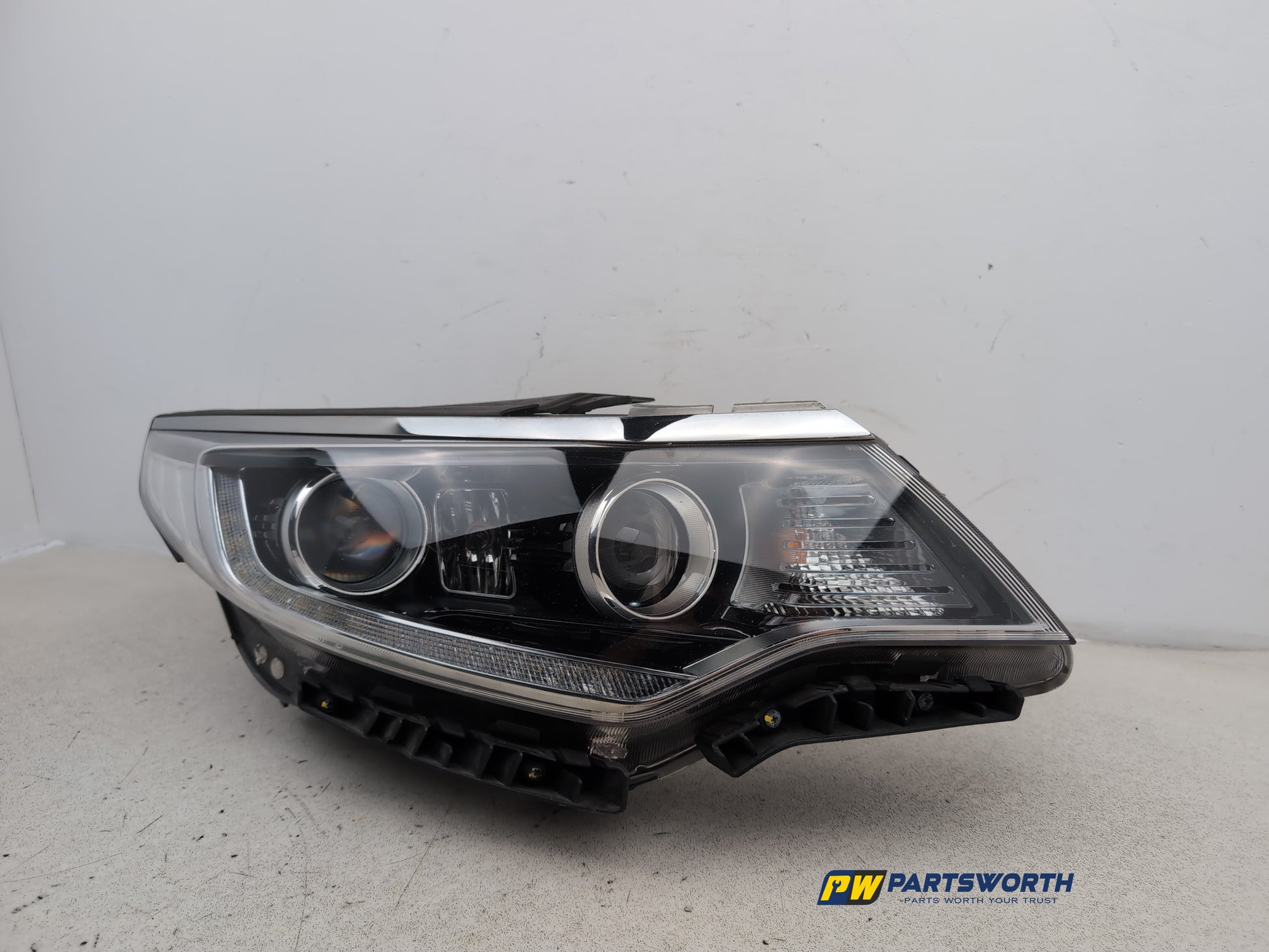 Headlamp RH 4
