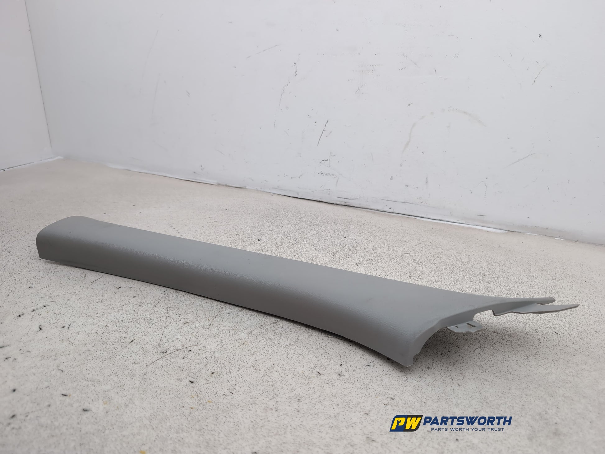LH A Pillar Trim  3