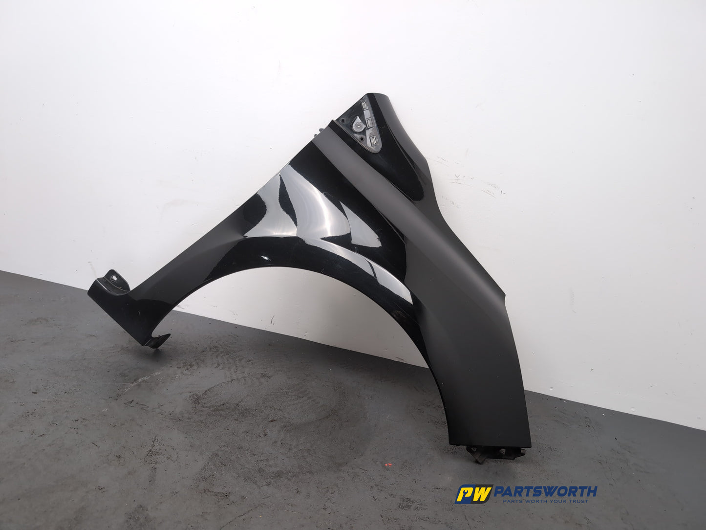 Wing Front RH 3