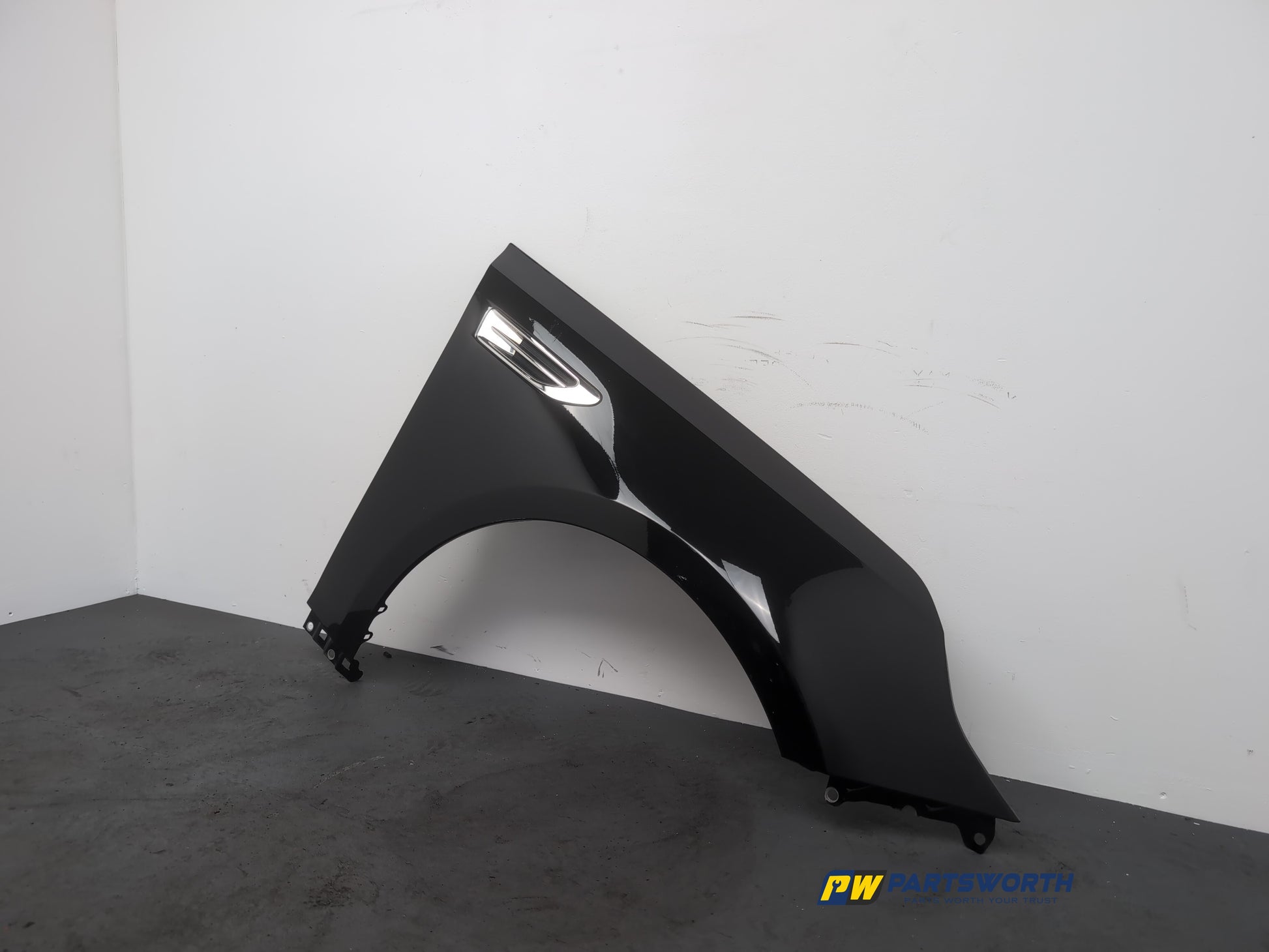 Wing Front RH 4