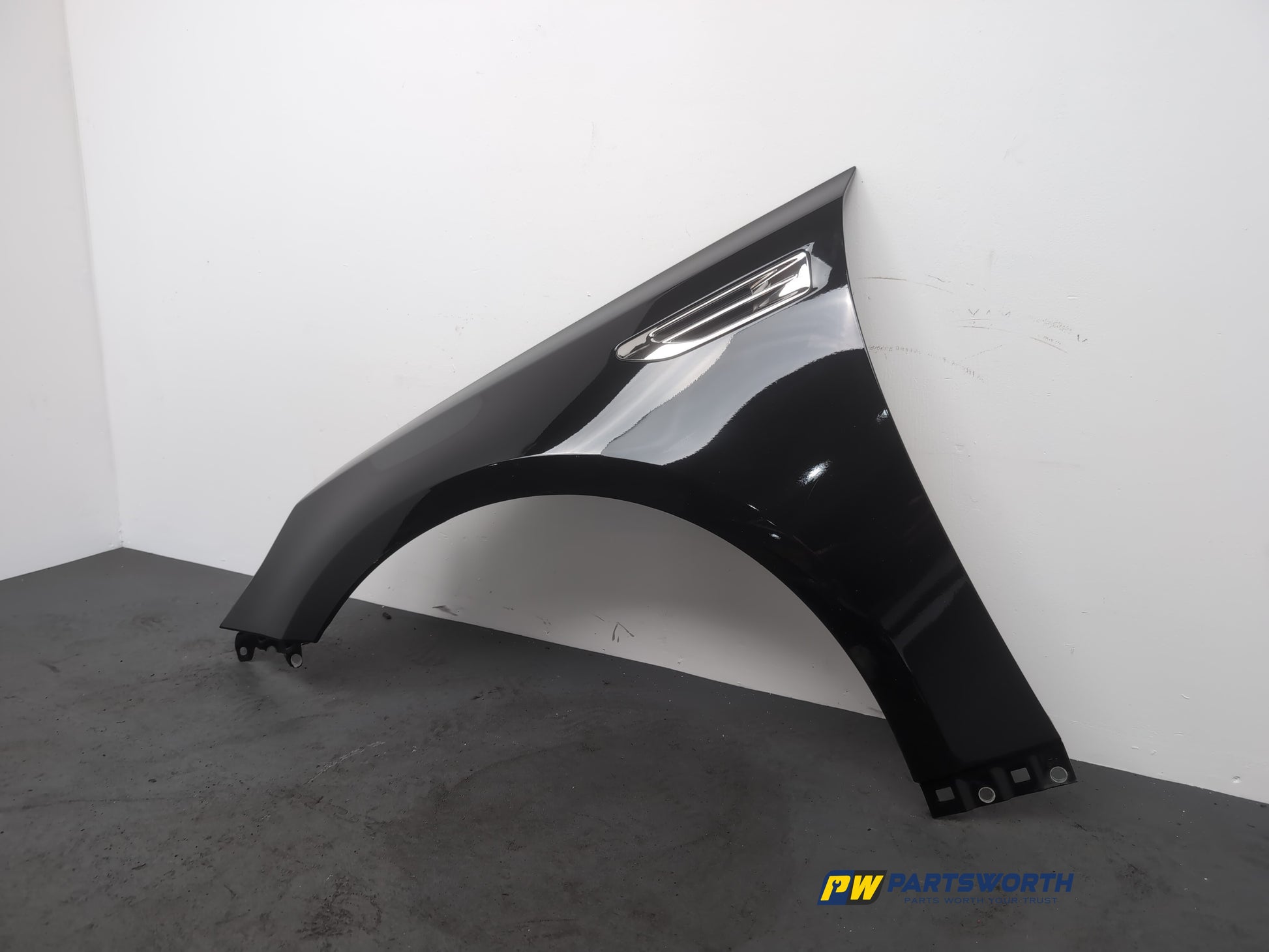 Wing Front LH 4