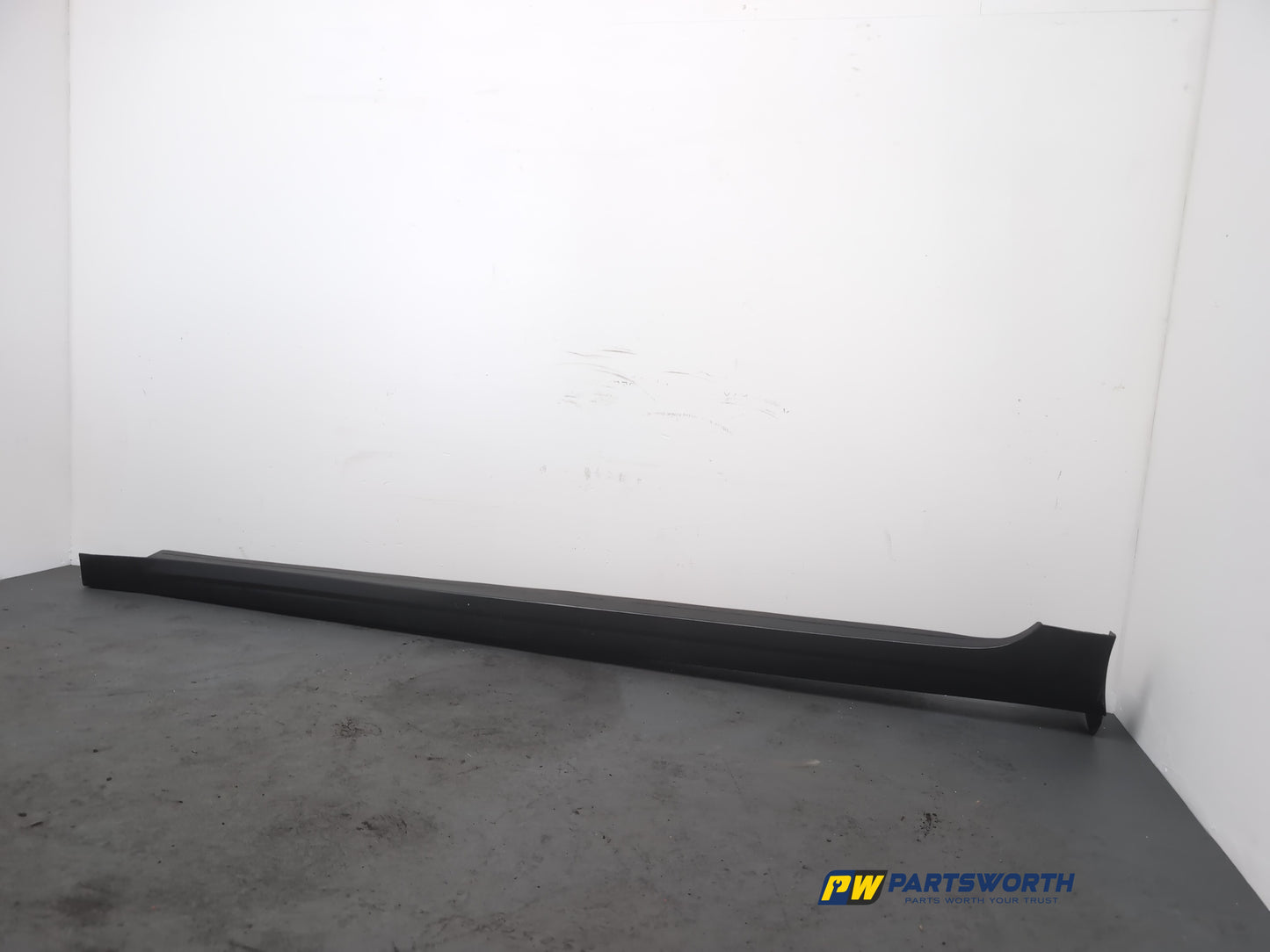 Side Skirt LH 3
