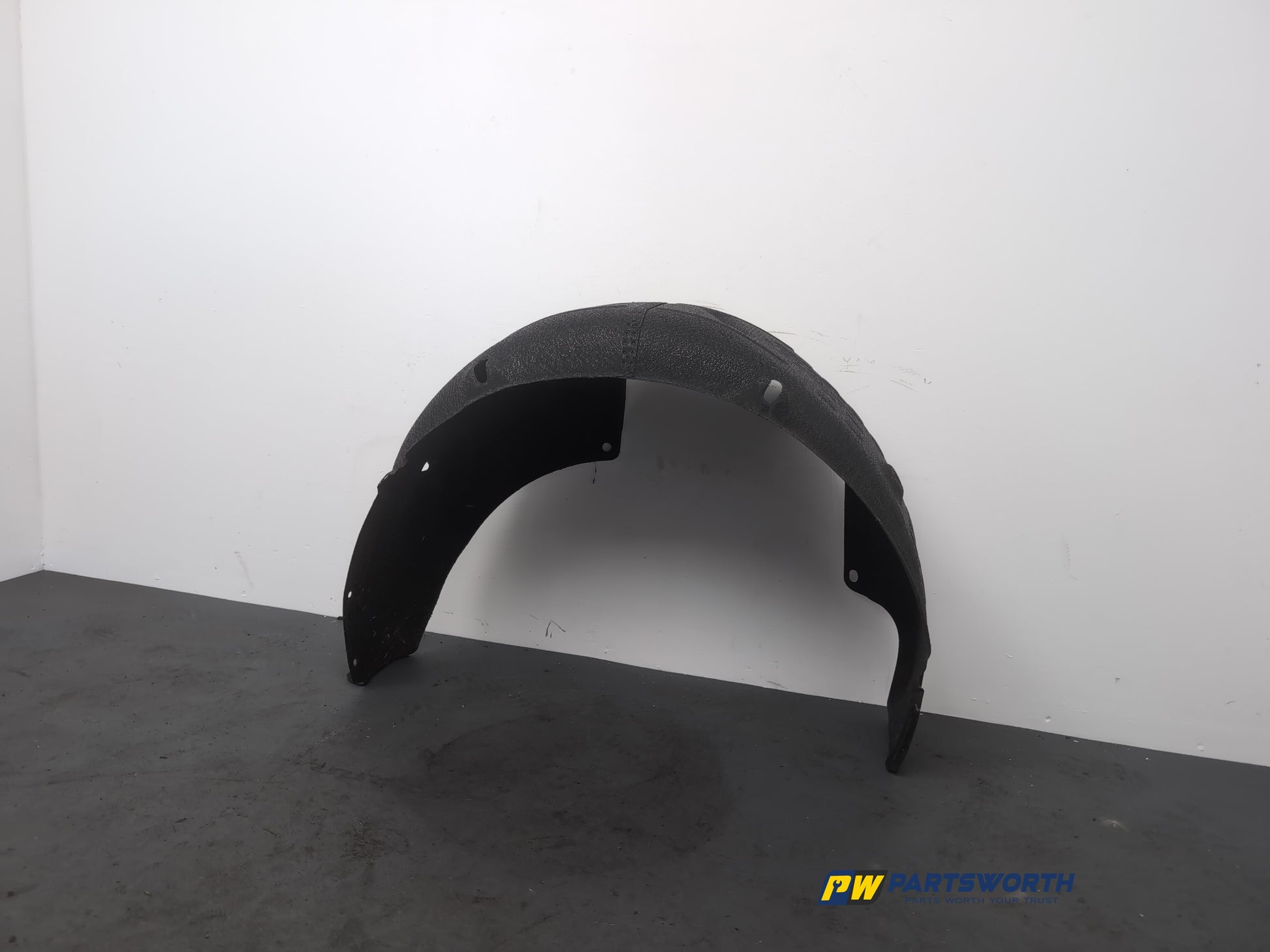 Moulding Wheel Arch Rear RH 3