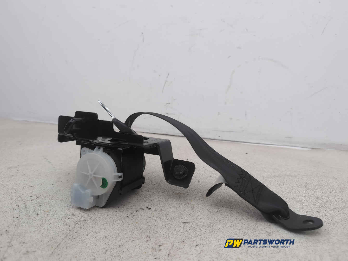 Seat Belt Rear LH 4