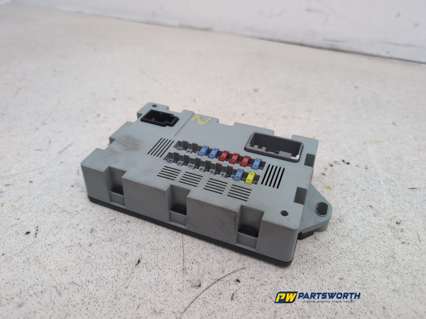 Fuse and Relay Box 1 2