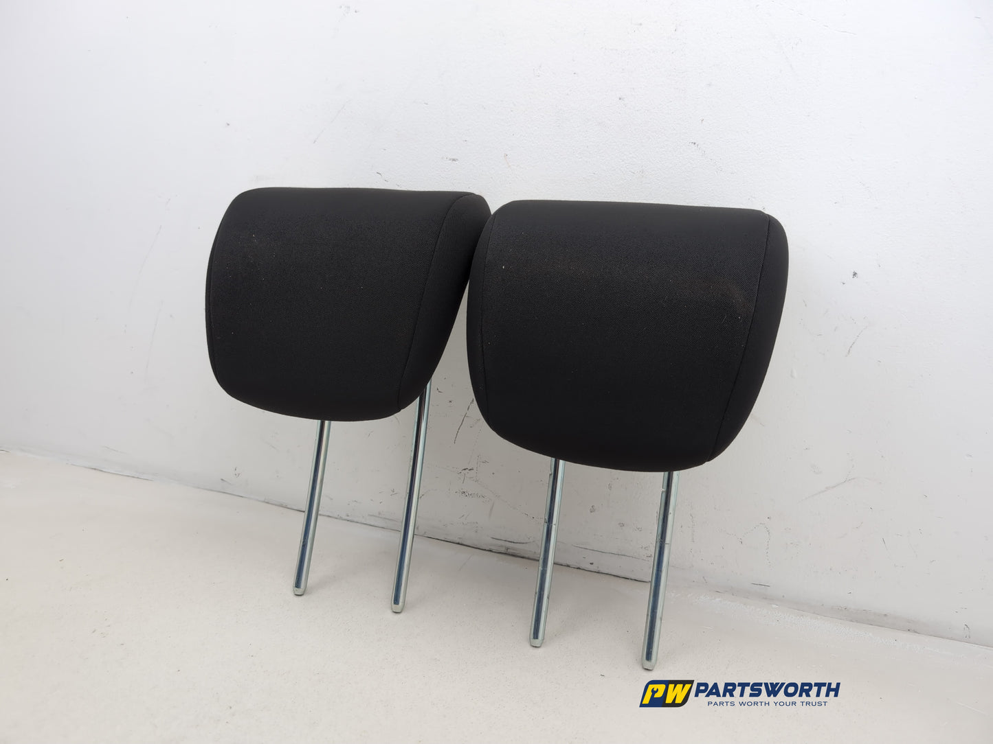 Rear Headrest 4