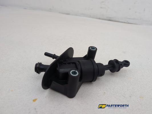 Clutch Master Cylinder 2