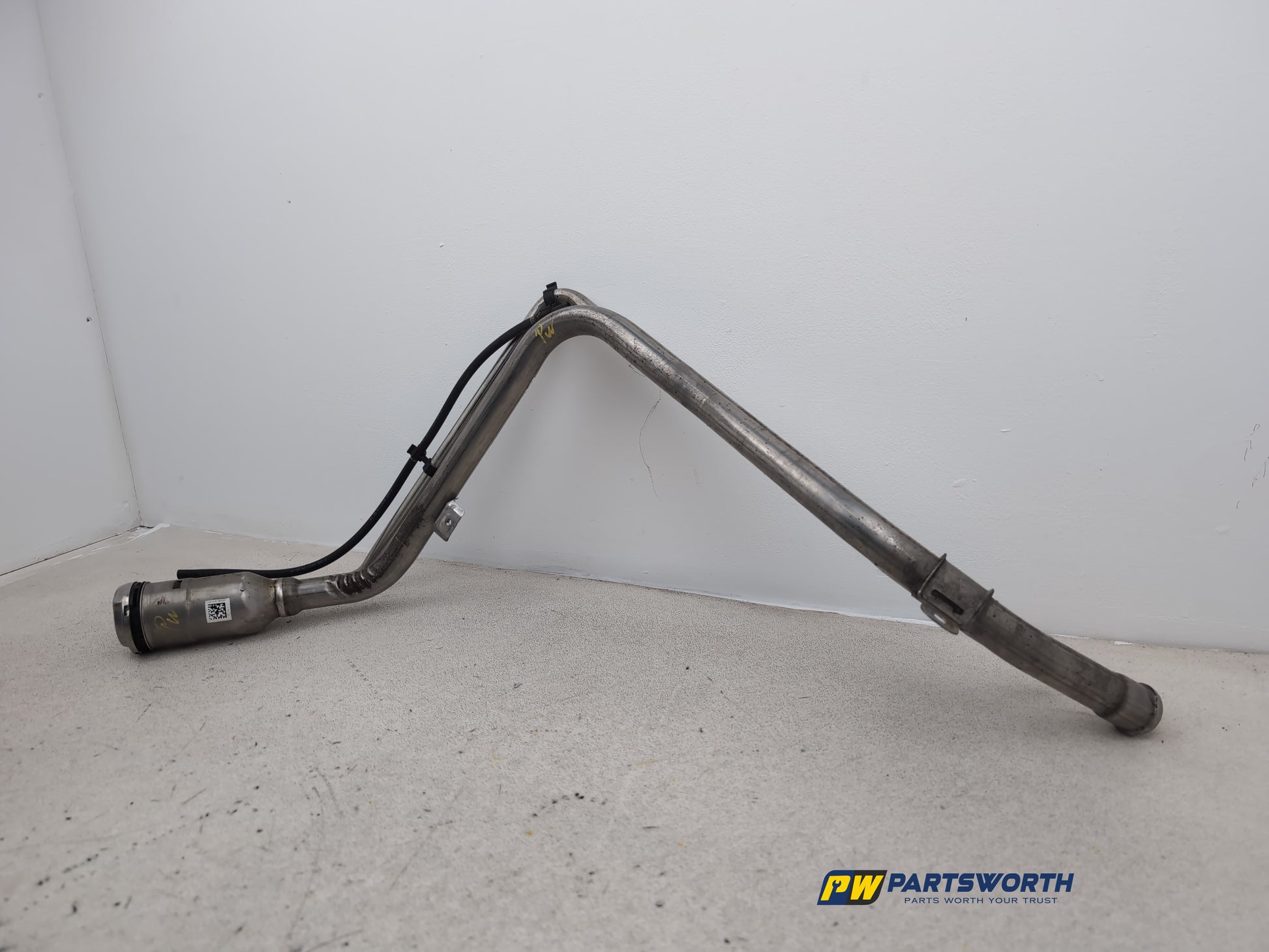 Fuel filler neck 4