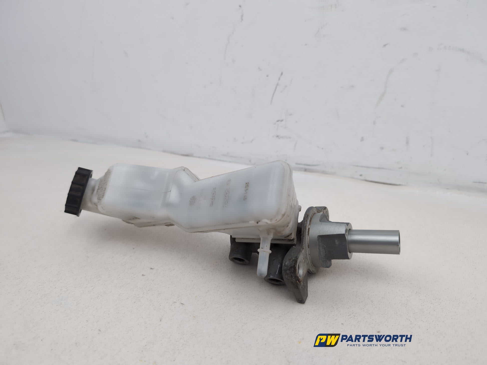 Brake Master Cylinder Assembly 4