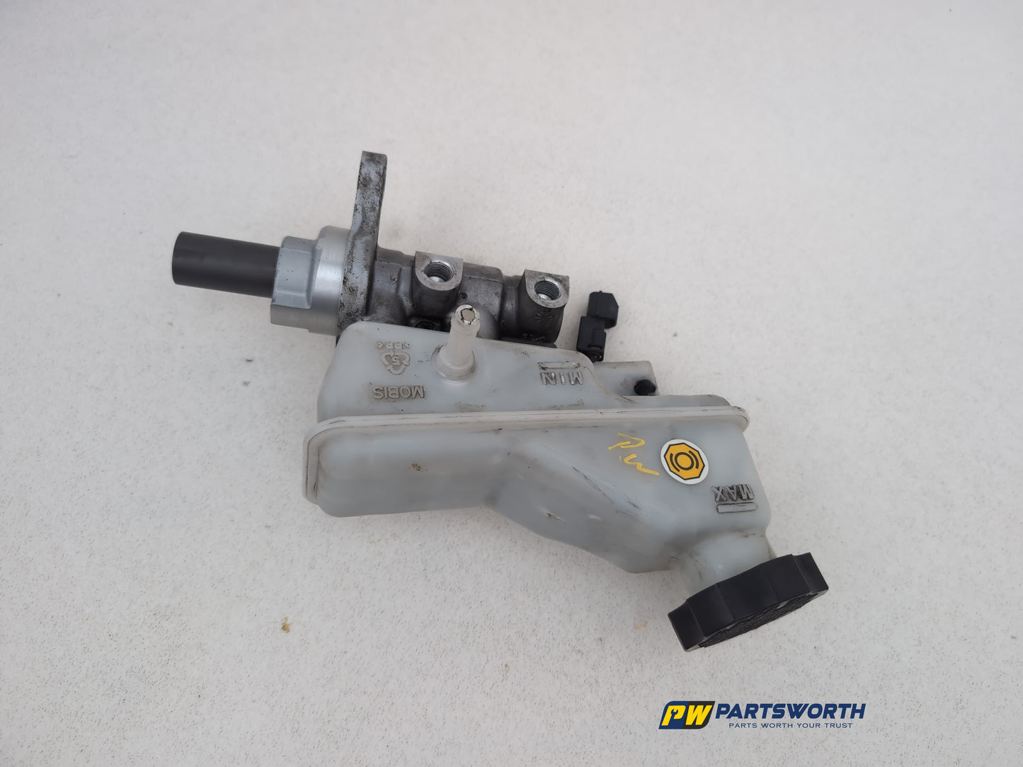 Brake Master Cylinder Assembly 4