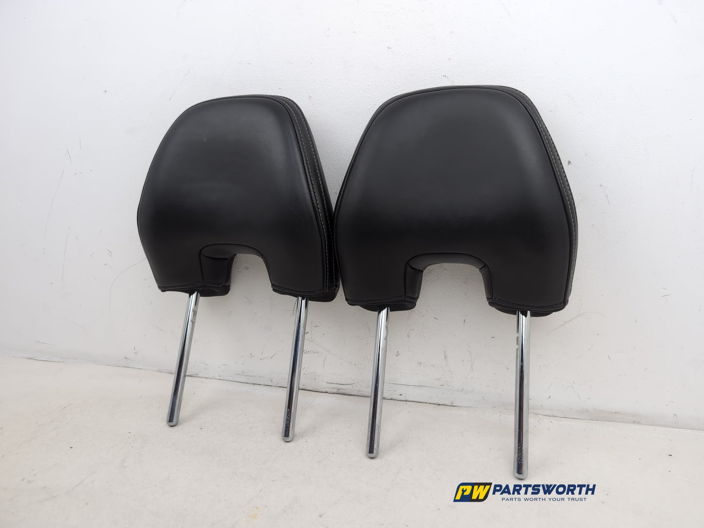 Headrest Front Pair 3