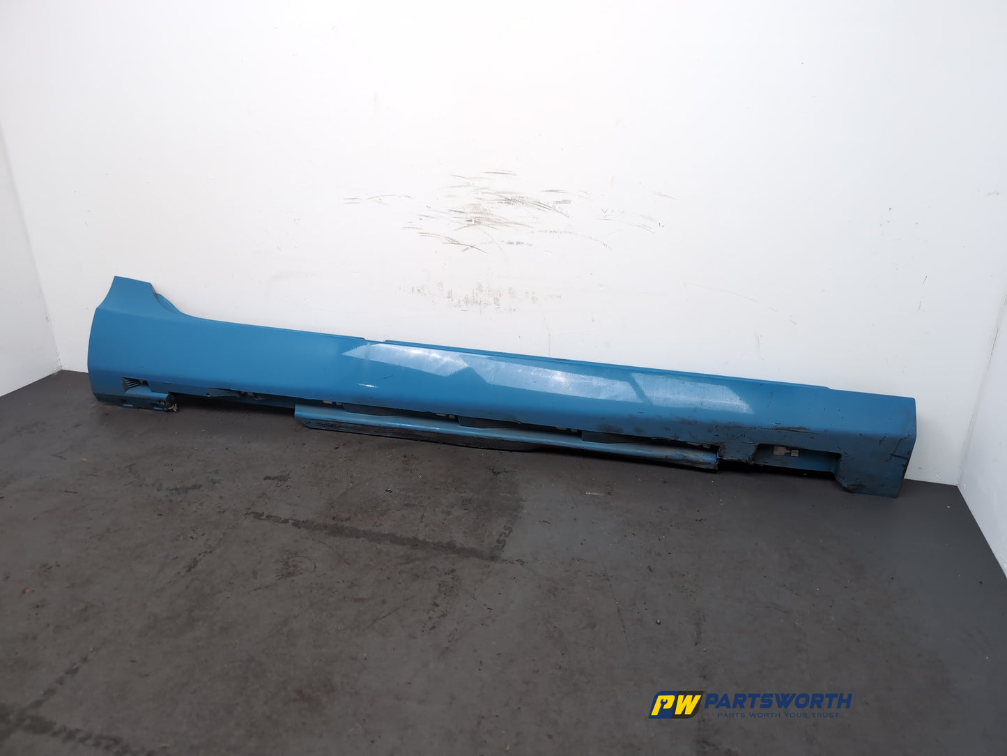 Side Skirt RH 4