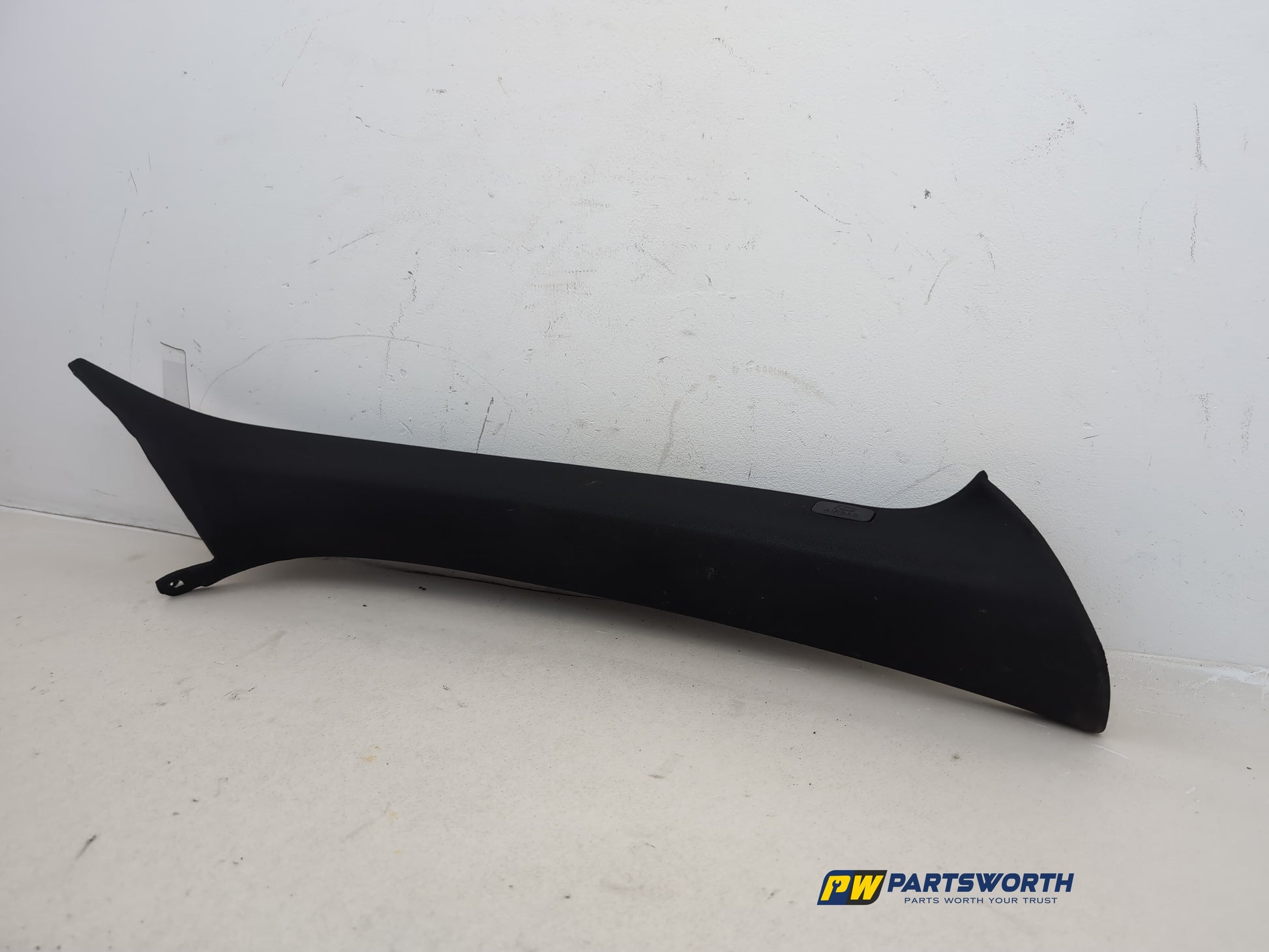 RH A Pillar Trim  4