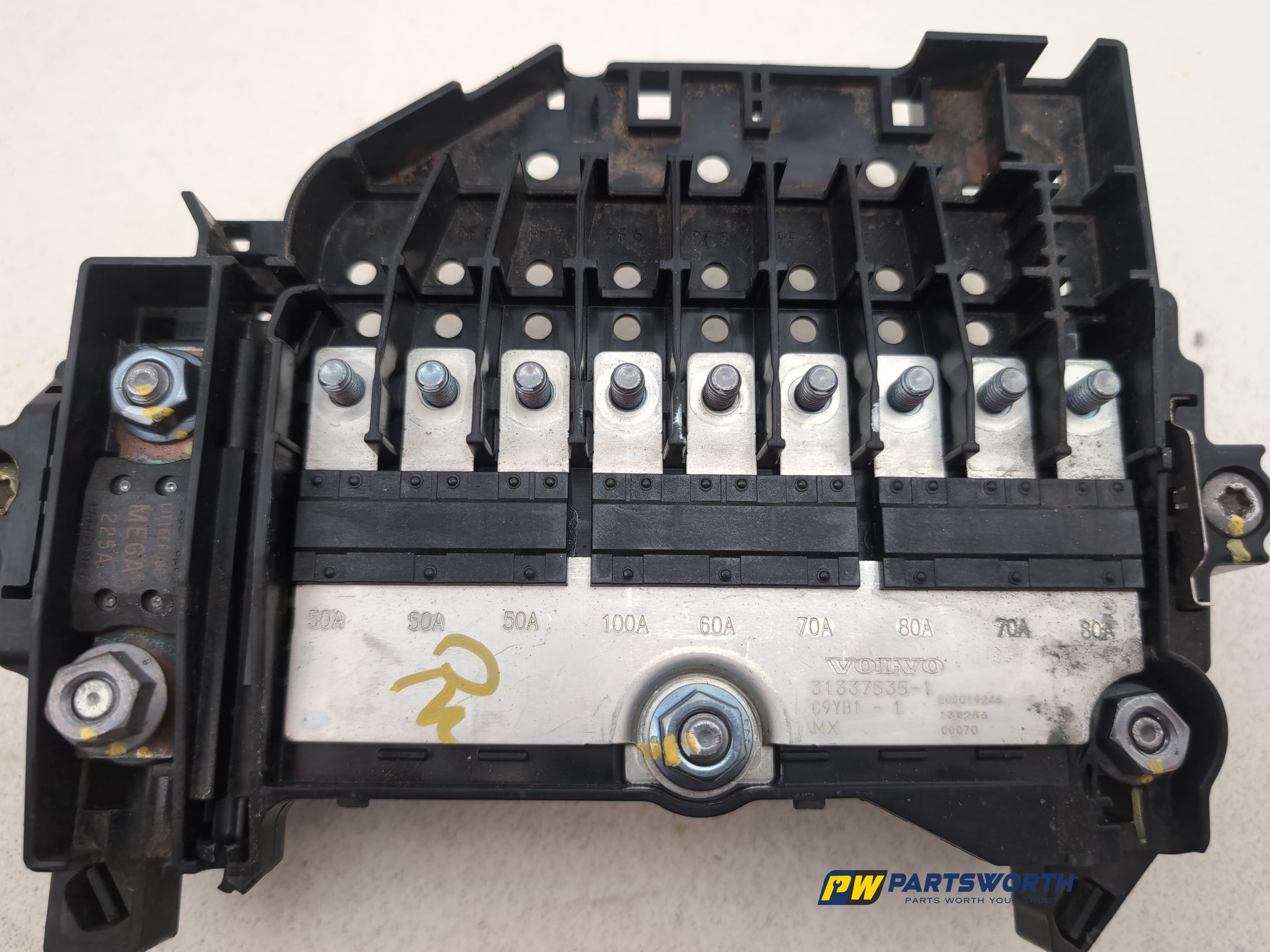 Fuse Box 19