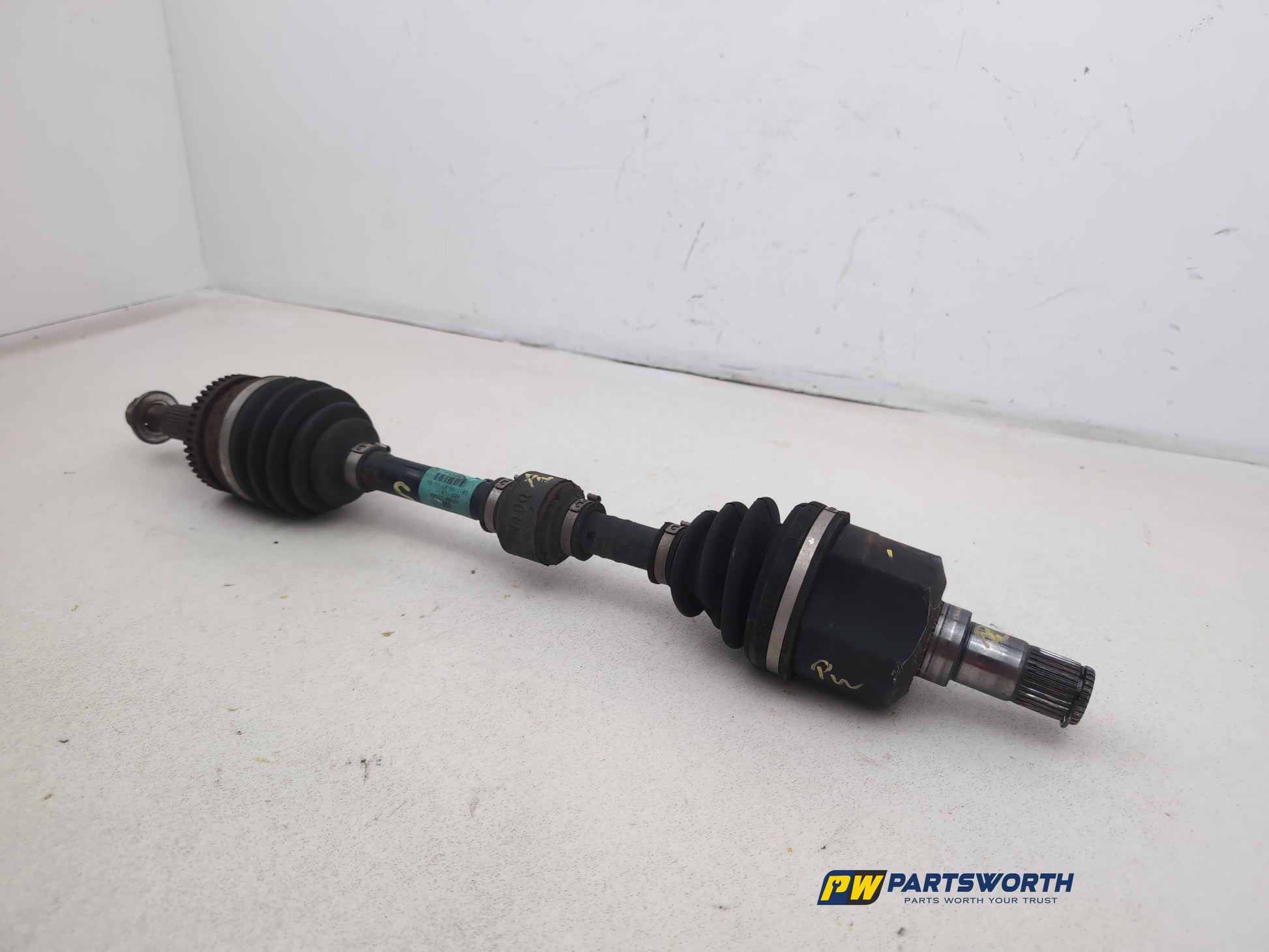 Driveshaft Front LH 4
