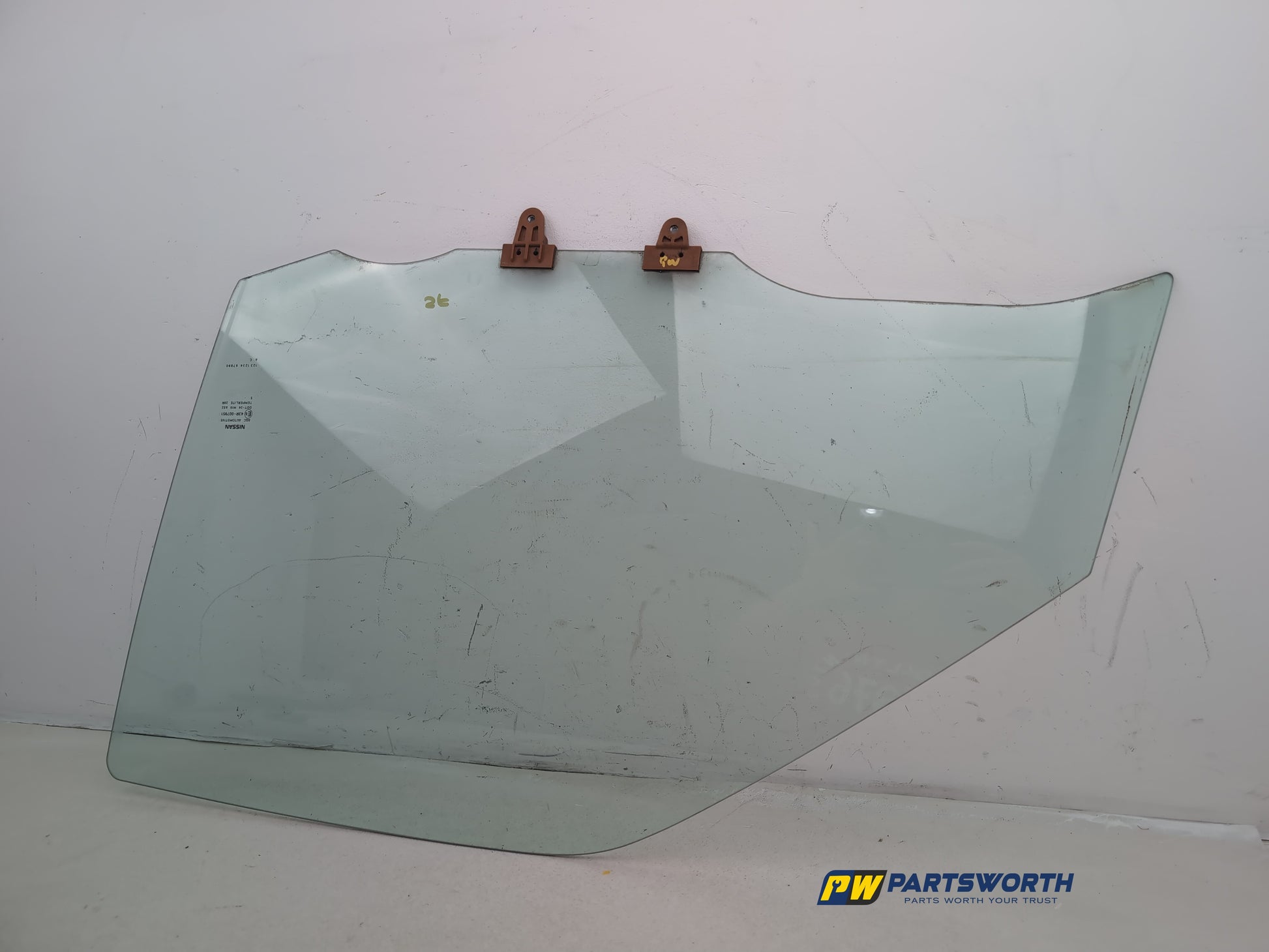 Door Glass Front LH 4