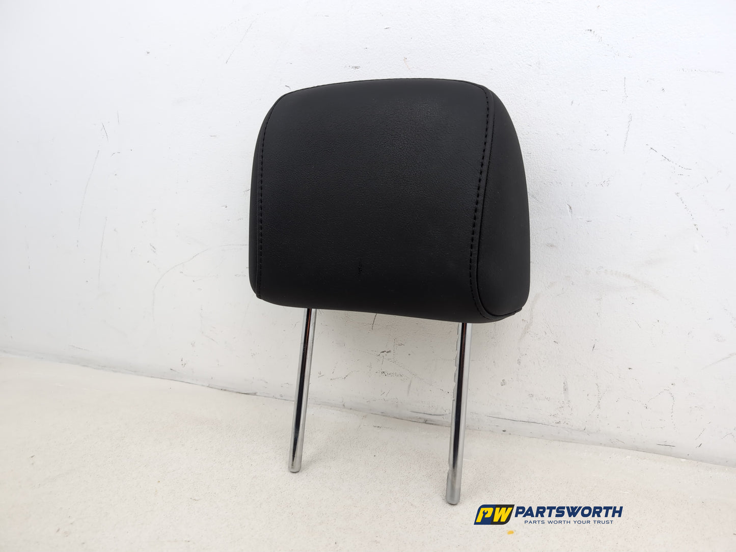 Headrest Front RH 3