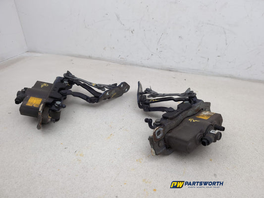 Bonnet Hinges 2