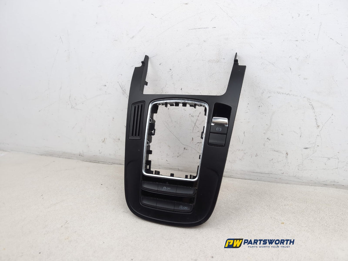 Centre Console Trim  2