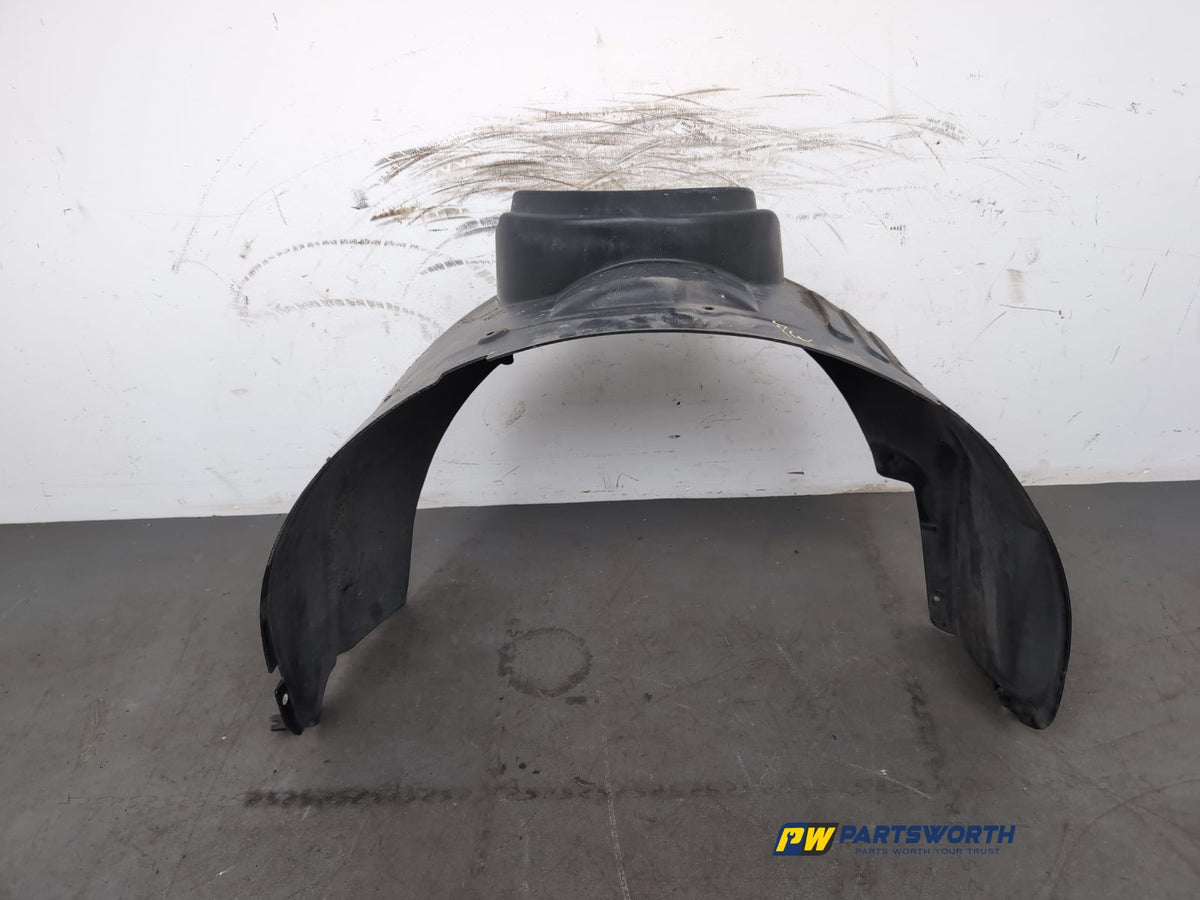 Moulding Wheel Arch Front RH 2