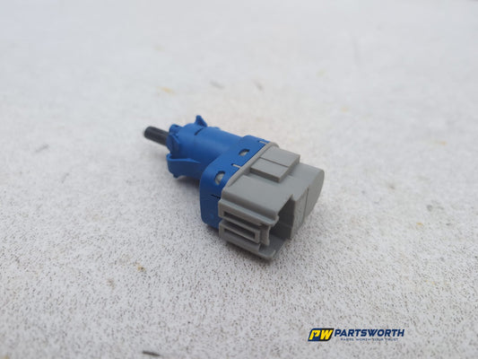 Jaguar Xf X260 2.0l Diesel Brake Pedal Light Switch Bt4t9g854aa 2015-2020 - photo 2