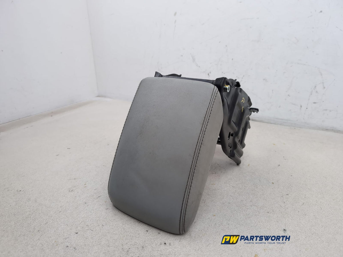 Centre Console Armrest 2