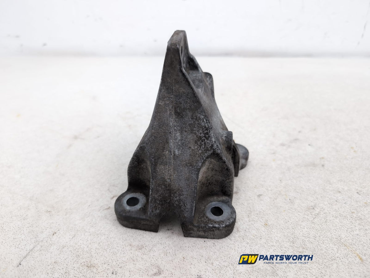 Engine Mounting Bracket 2