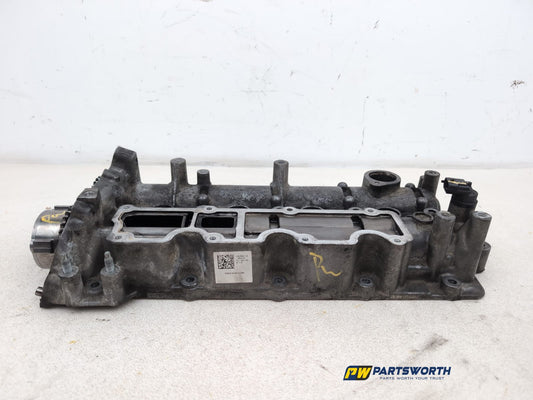 Jaguar Xf X260 2.0l Diesel Engine Rocker Cover With Camshafts G4d36j011bb - photo 2