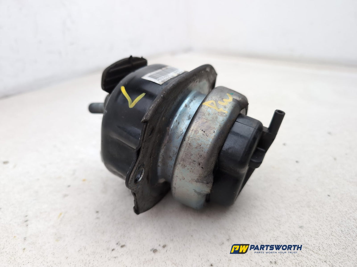 Engine Mounting Bracket 2