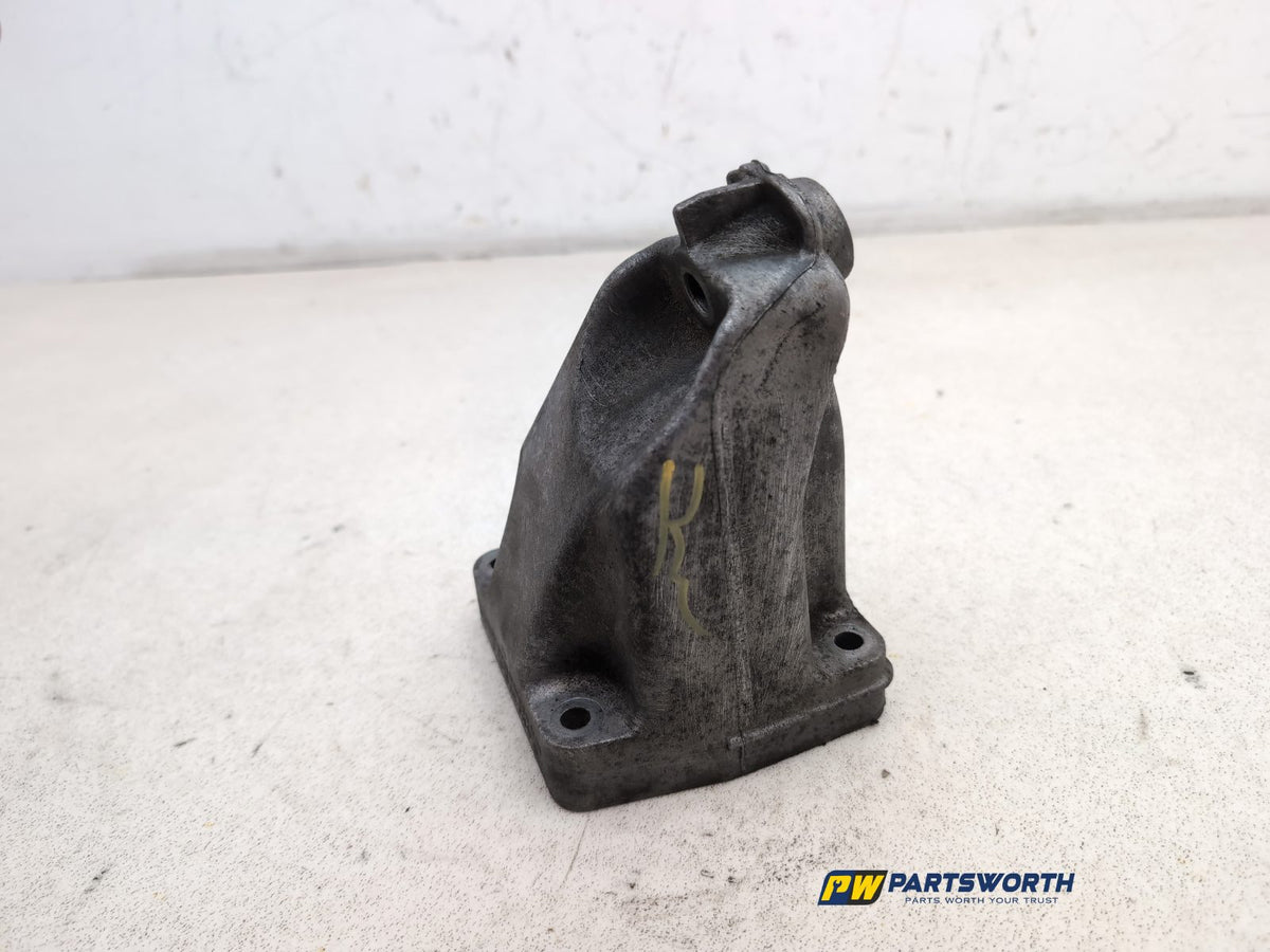 Engine Mounting Bracket 2