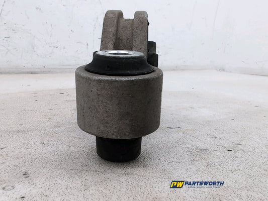 NISSAN JUKE N-CONNECTA F15 TRANSMISSION GEARBOX MOUNTING BRACKET A8653110 2