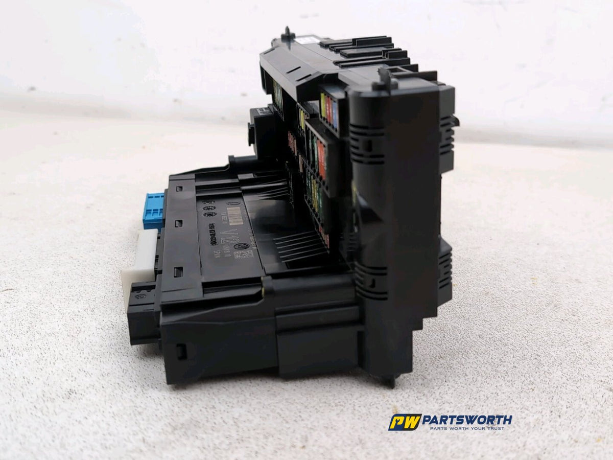 BMW 6 SERIES 640D M SPORT F13 FRONT POWER DISTRIBUTION FUSE BOX 9252815 2012-18 2
