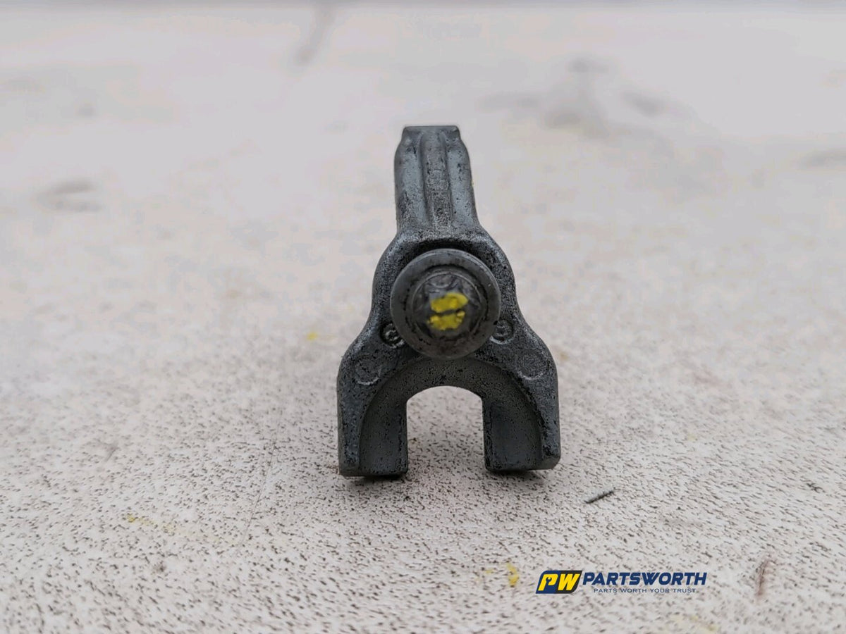 BMW 6 SERIES 640D F13 3.0L DIESEL N57D30B FUEL INJECTOR BRACKET 8578607 12-18 2
