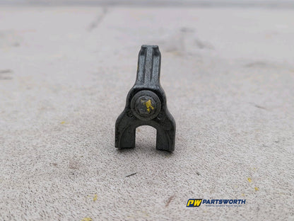 BMW 6 SERIES 640D M SPORT GRAN COUPE F13 FUEL INJECTOR BRACKET X1 8578607 12-18 2