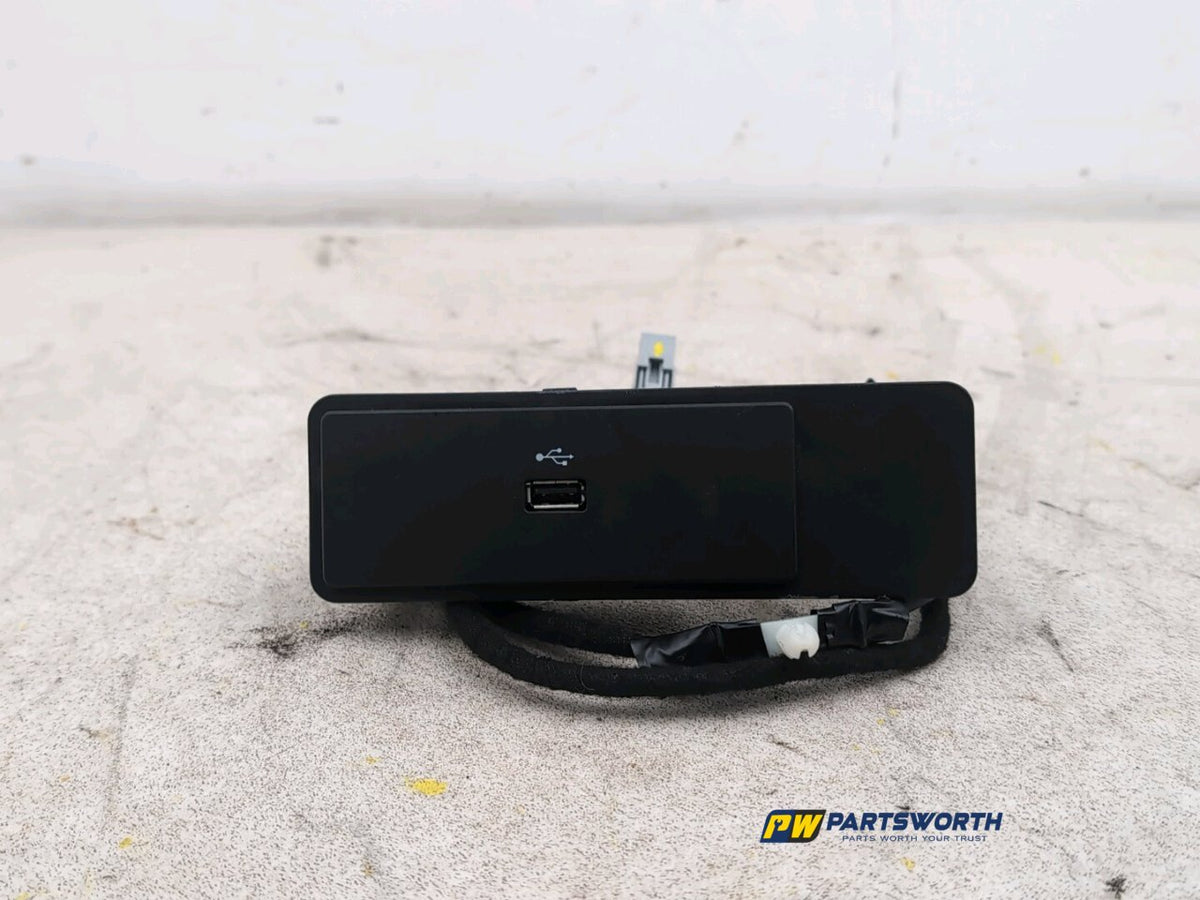 FORD MONDEO ZETEC ECOBLUE CD391 USB SOCKET CONNECTOR JS7T14D202GC 2015-2022 2