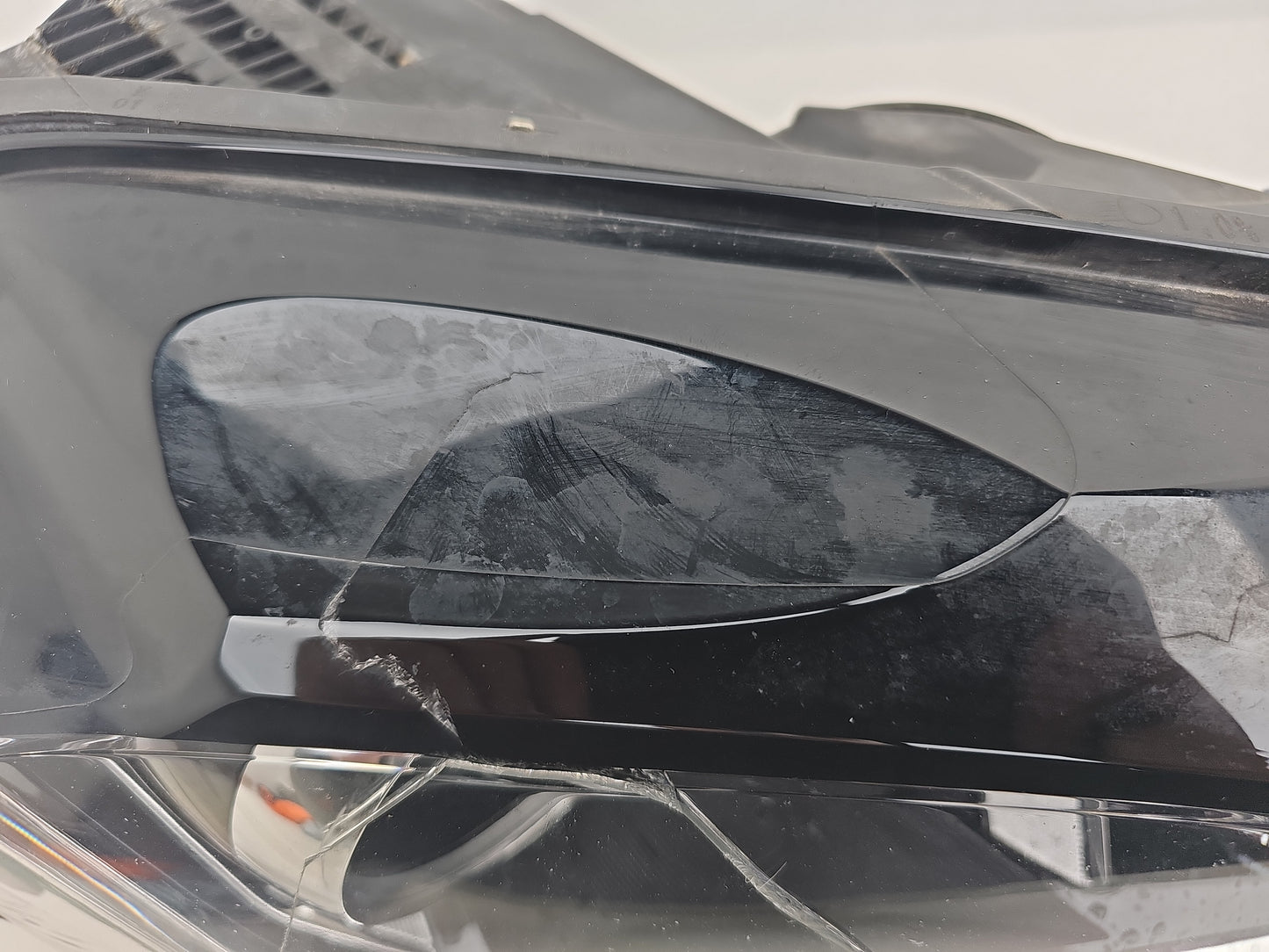 Headlamp RH 8
