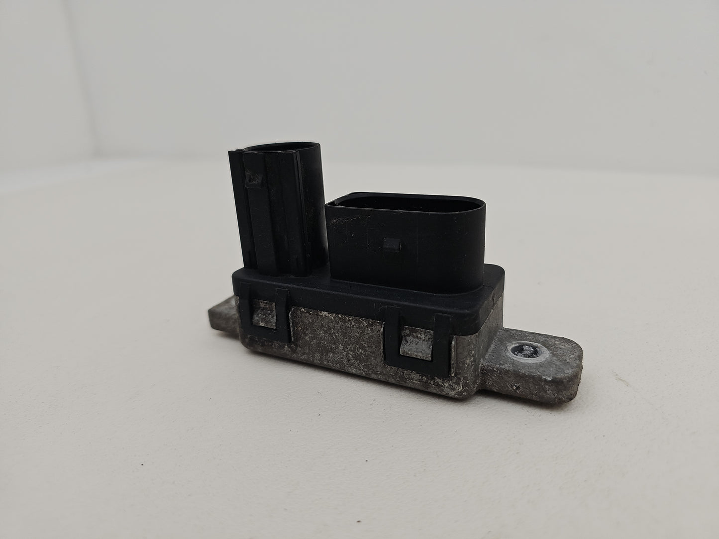Land Rover/Jaguar Glow Plug Relay Gx73-12b533-Ad Genuine Oem Part - photo 2