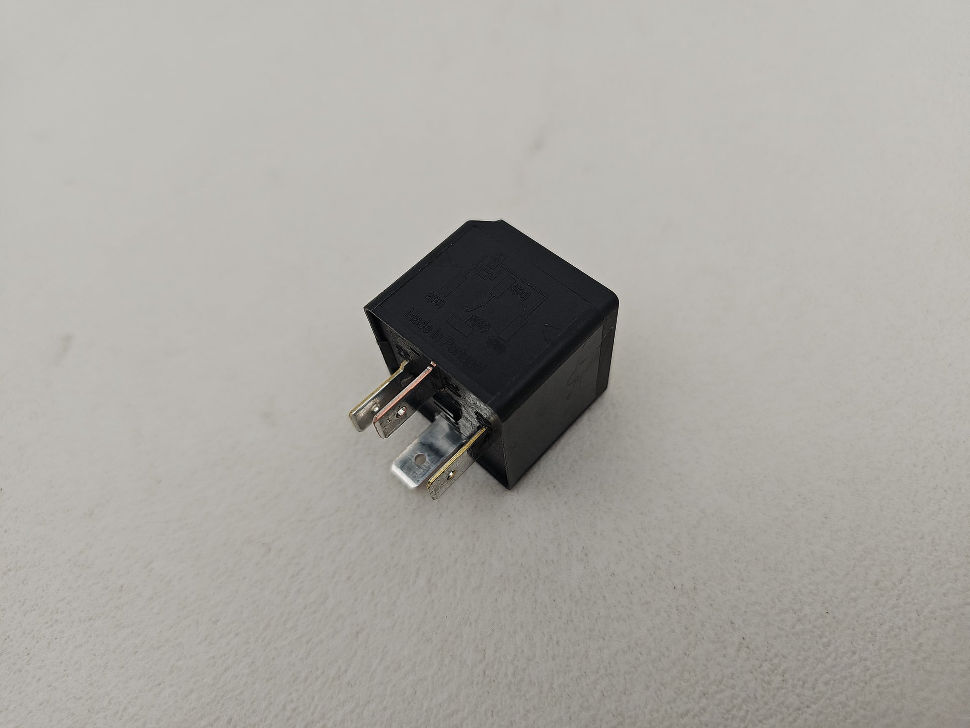 Jaguar/Land Rover Relay 4-Pin Black 12v 40a 2.0 Diesel Dh2214b192ca Oem Genuine - photo 2