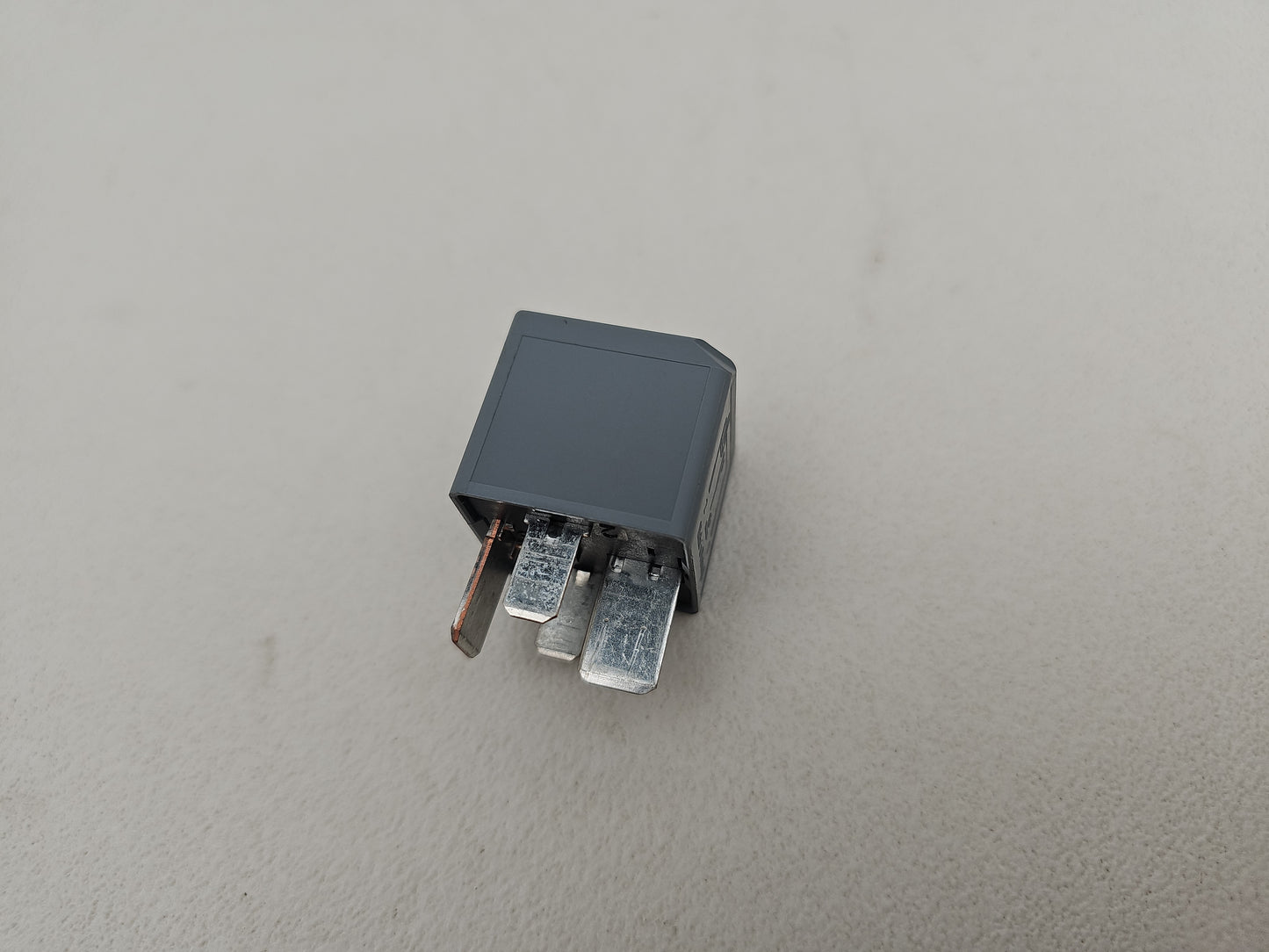 Jaguar/Land Rover Grey Relay 4 Blade 12v 70a 2.0 Diesel Dh2214b192ea Oem Genuine - photo 2