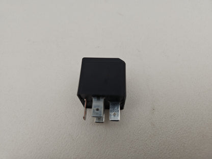 Jaguar/Land Rover Relay 4-Pin Black 12v 40a 2.0 Diesel Dh2214b192ca Oem Genuine - photo 2